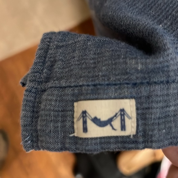 Marine layer Men’s size “Larger” (in between large and XL) casual button down - Picture 4 of 6